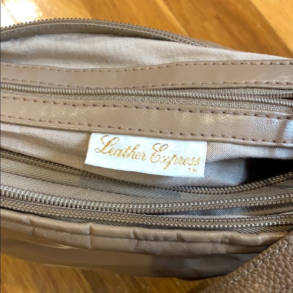 Brown Leather Express Satchel - Picture 6 of 8